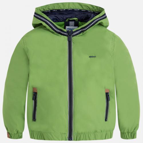Куртка (ветровка) зеленая